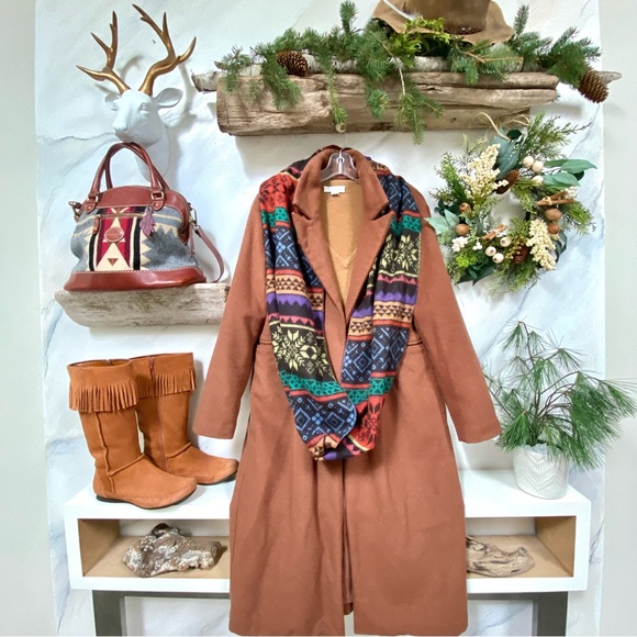 Roots Accessories - ⭐️SOLD⭐️Festive Roots infinity fleece scarf w folk/prairie/country/cottage vibe